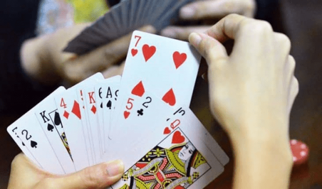 Giải thích một số luật chơi trong tựa game tiến lên Giai thich mot so luat choi trong tua game tien len